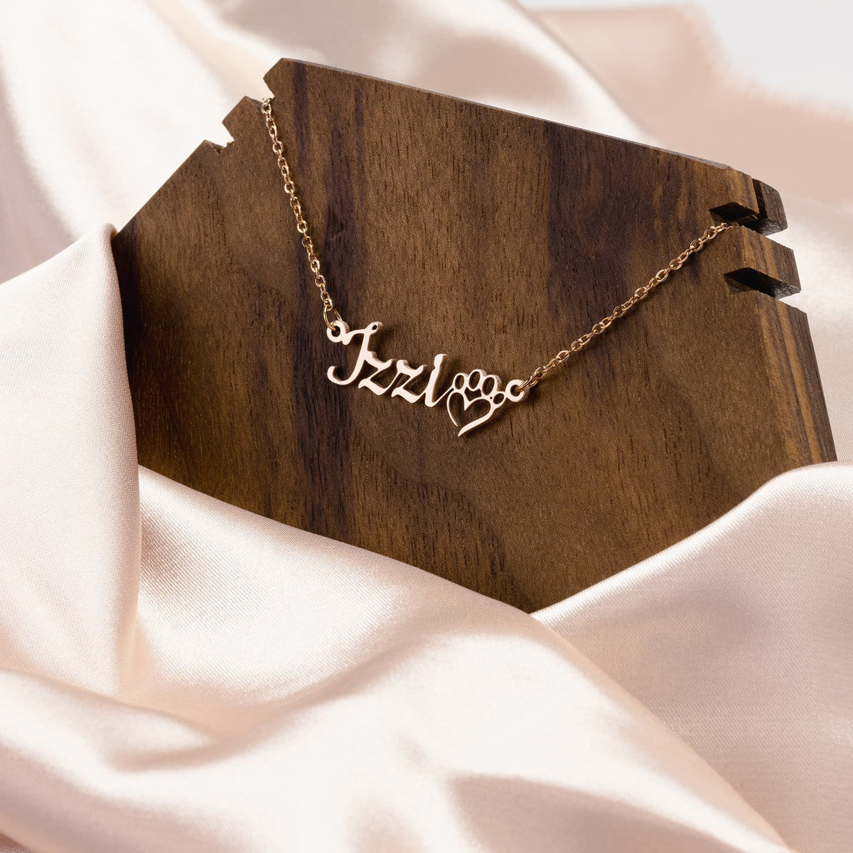 dod mom necklace