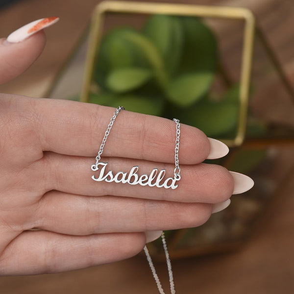 Personalized Name Necklace – A Gift as Unique as Your Love